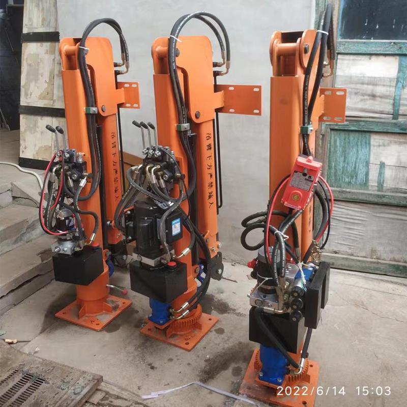 张店区重汽蓝牌随车吊 3.2吨 国六动力强 液压驱动 农用自卸起重机